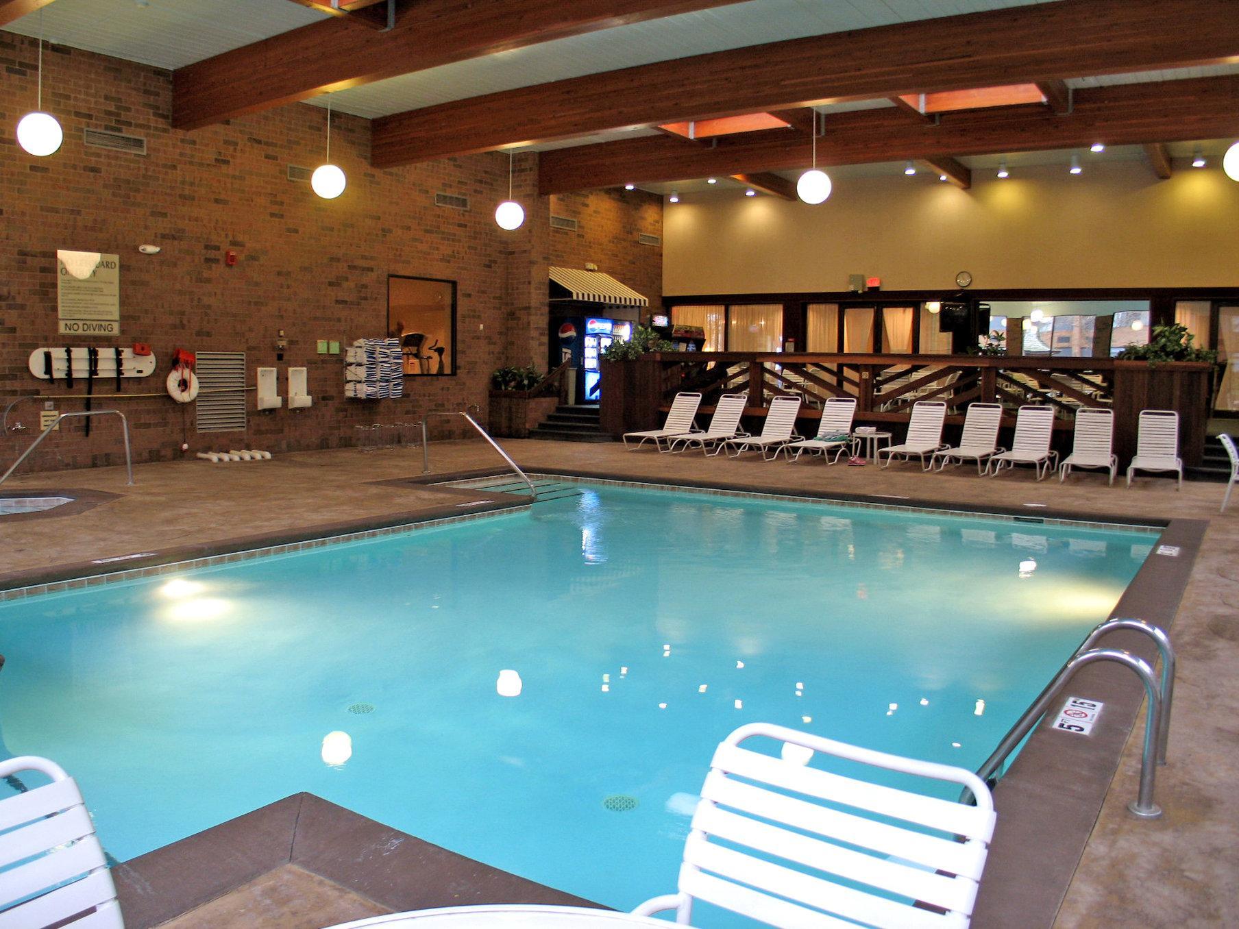 Sheraton Grand Rapids Airport Hotel Cascade Exterior foto